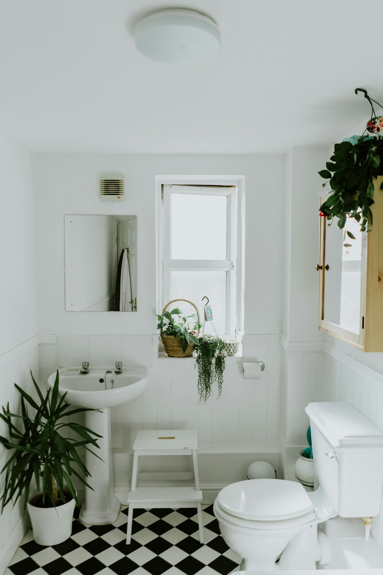 Warm Contemporary Bathroom